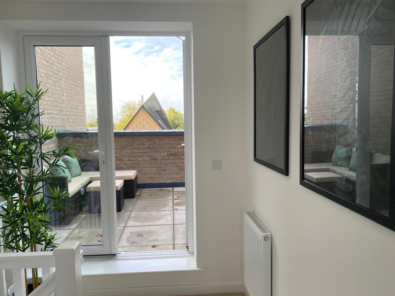 Comfortable Double Room & Single Room In Vibrant Hatfield Neighbourhood Buitenkant foto