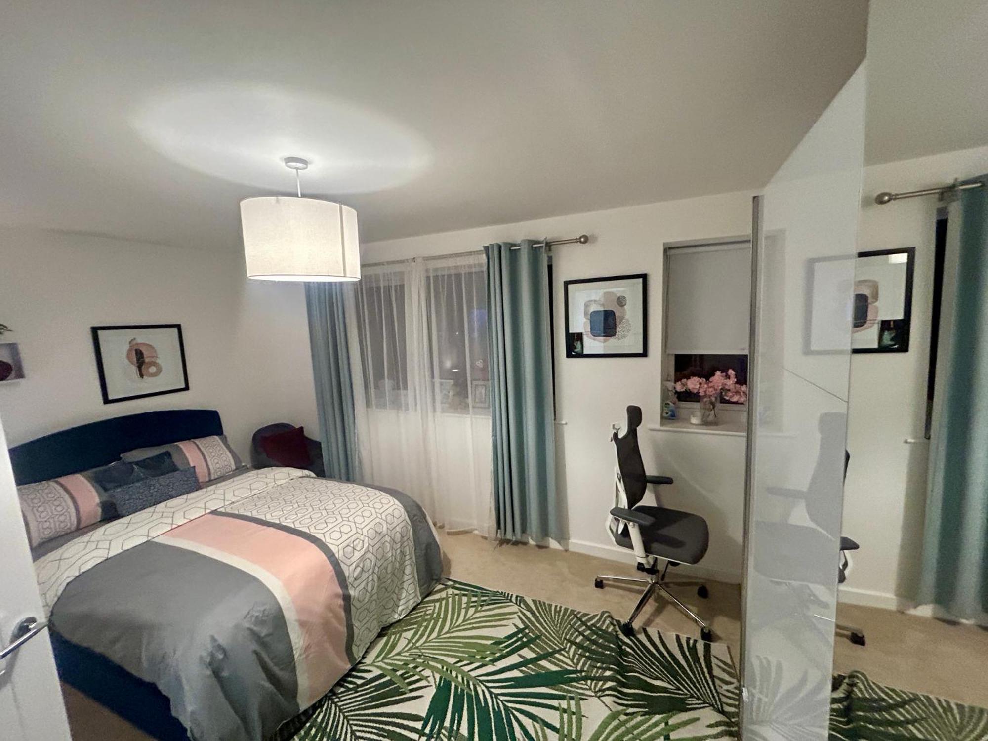 Comfortable Double Room & Single Room In Vibrant Hatfield Neighbourhood Buitenkant foto