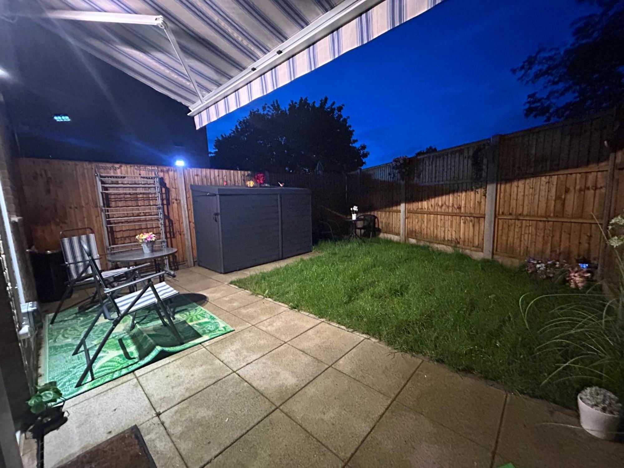 Comfortable Double Room & Single Room In Vibrant Hatfield Neighbourhood Buitenkant foto